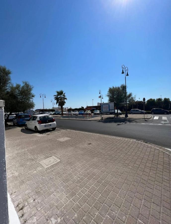 Villa Pisola Fiumicino Airport - Seafront ภายนอก รูปภาพ
