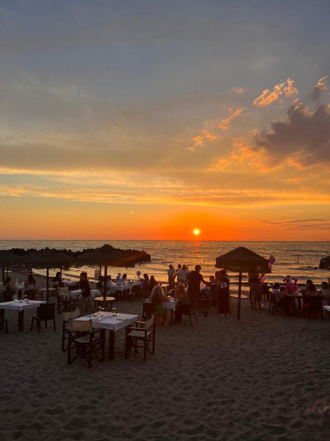 Villa Pisola Fiumicino Airport - Seafront ภายนอก รูปภาพ